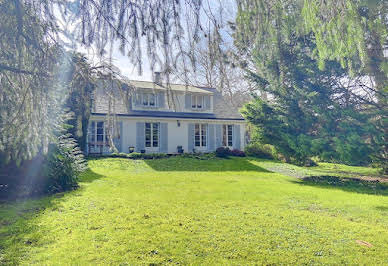 Maison avec terrasse 1