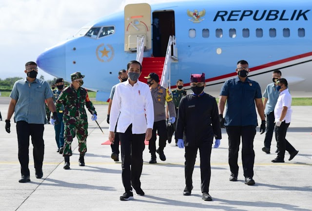 2 Jam di Banyuwangi Presiden Kunjungi Pelayanan Publik dan Pantai Solong