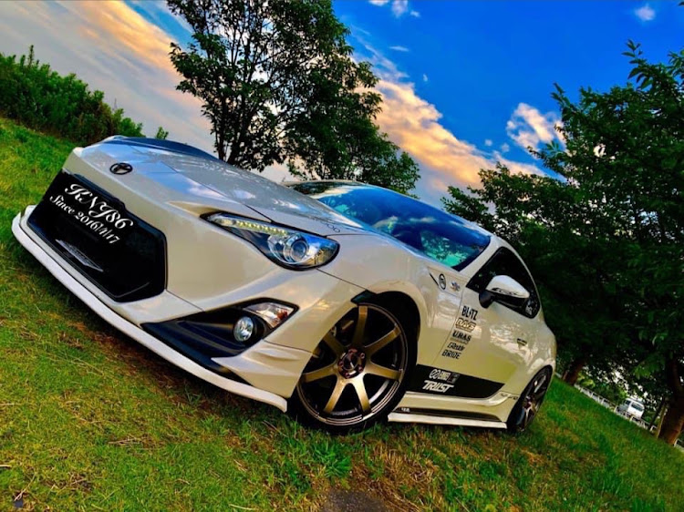 86の毎日楽しく元気に・過去車・エンケイpf07に関するカスタム事例の投稿画像2枚目
