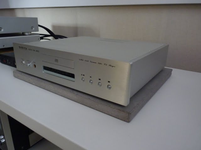 Des skeuds à vendre ou à trader  et du matos hifi (UPDATE!) P1000039