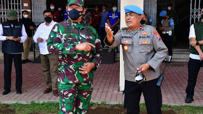 Kasal  Bertemu  Sahabat Sejak  Kecil di Tempat  Vaksinasi