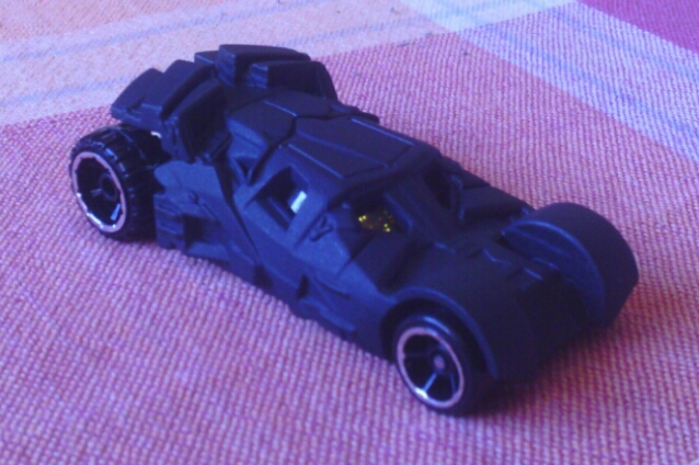 Batmobile Tumbler Collector Hot Wheels IMG_20120803_143231