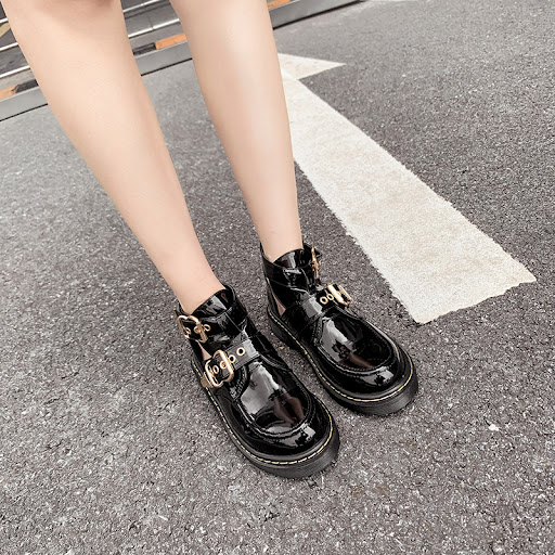 Title 3, European and American fashion womens boots. Ex...