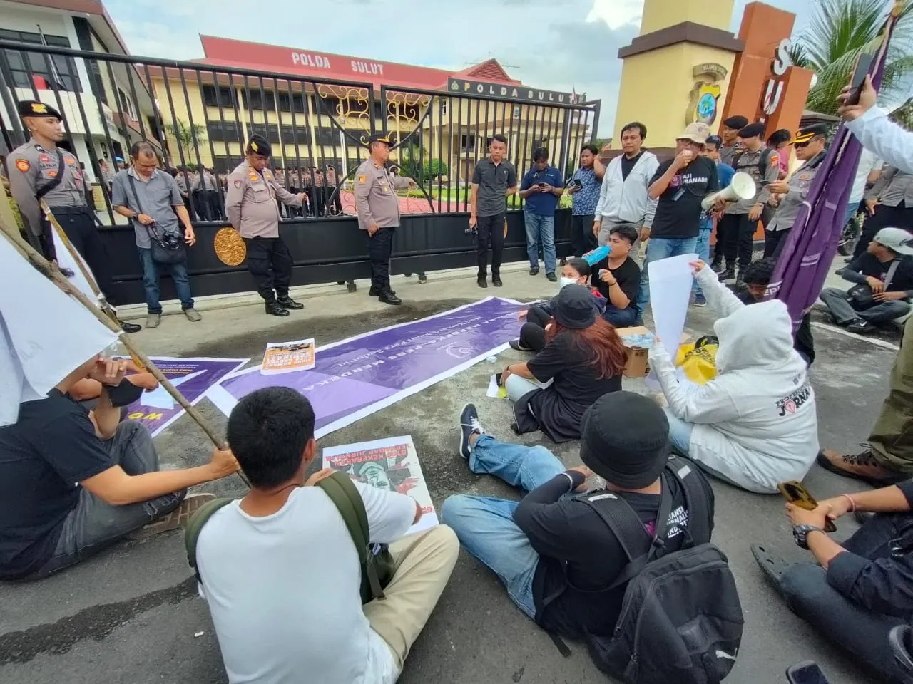 AJI Manado meminta Polisi harus bersikap profesional dalam melakukan pengusutan, jangan terpengaruh dengan pihak luar. (Foto istimewa)