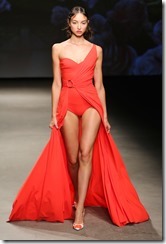 ABITO ROSSO_CB_SS16_SFILATA_NY