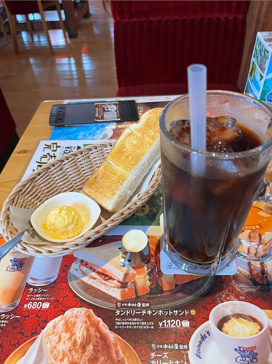 マーチの朝からバタバタ・息子さん1号の絵を学校までお届け・休みを自分のために使える日はいつになったら・行かないと言っていたDFMに・息子さん達みんな行くと…5人で行きますに関するカスタム事例の投稿画像3枚目