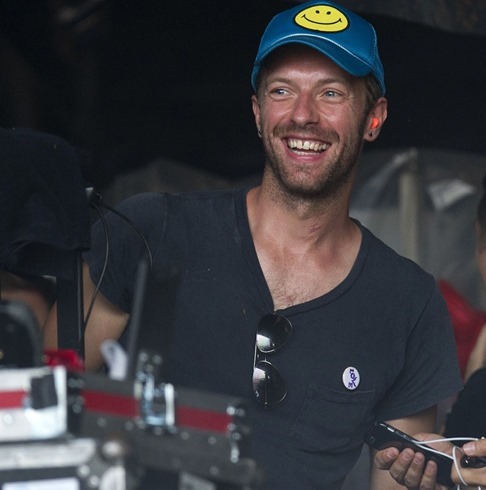 Chris-Martin-at-Glastonbury