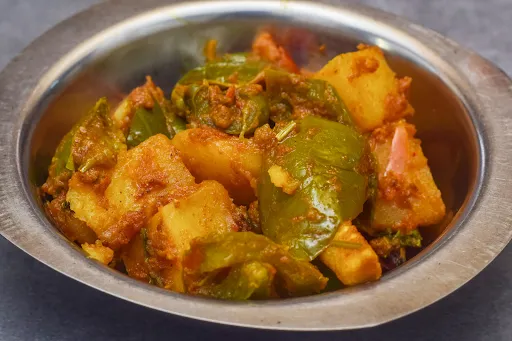 Aloo Capsicum Gravy