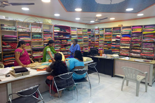 Kumarans Boutique, Jawahar St, Rama Rao Peta, Kakinada, Andhra Pradesh 533001, India, Boutique, state AP