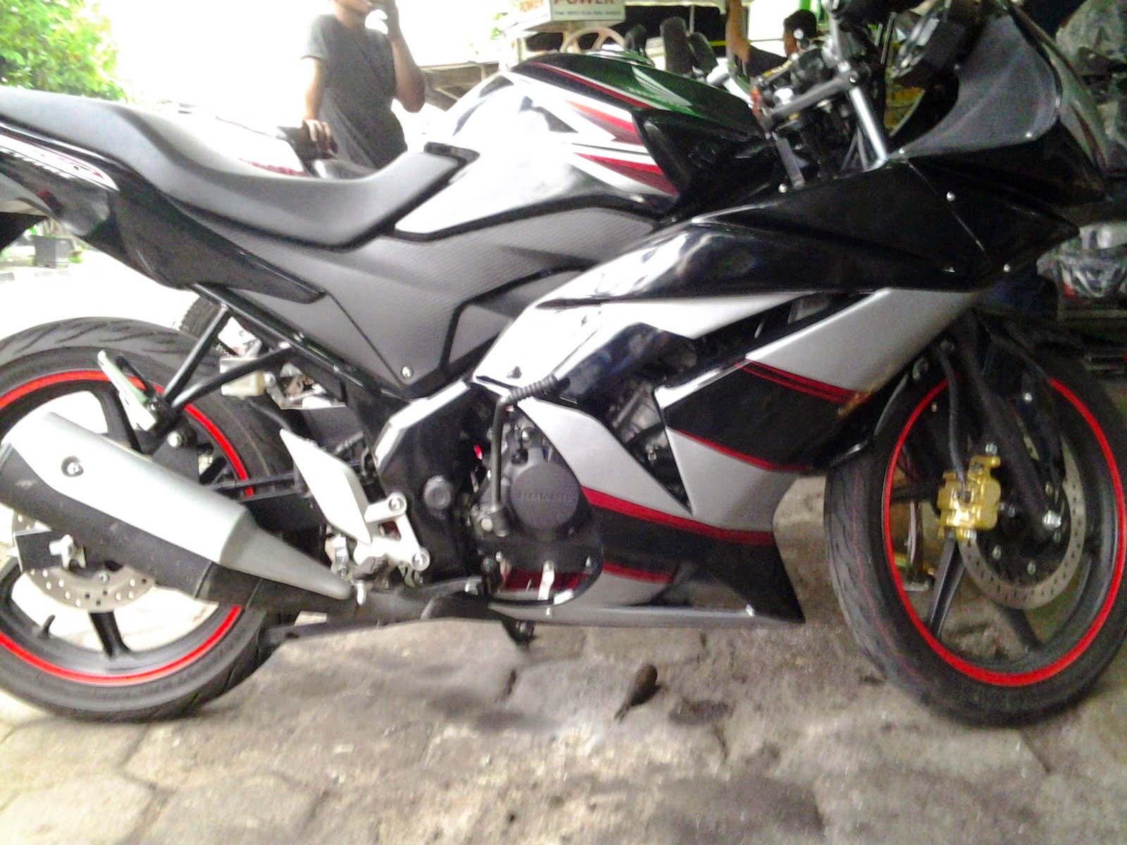 Byson Modifikasi Ninja 250cc