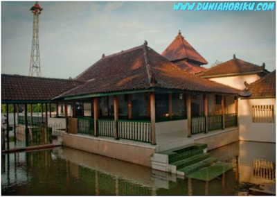 masjid pathok negara plosokuning