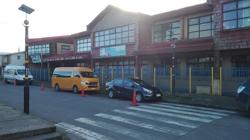 Liceo Insular basica, Progreso 03, Quinchao, X Región, Chile, Escuela | Los Lagos