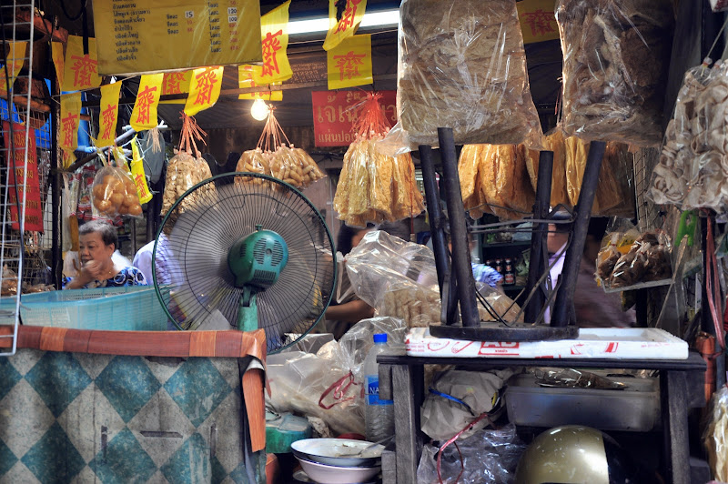 TAILANDIA A LAOS POR EL MEKONG Y LA ISLA ELEFANTE - Blogs de Tailandia - TRES: del chino de Bangkok hacia el norte (11)