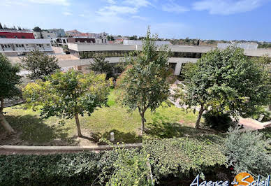 Apartment with terrace 13