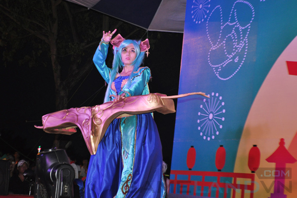 Cosplay Liên Minh Huyền Thoại tràn ngập Aki Matsuri - Ảnh 15