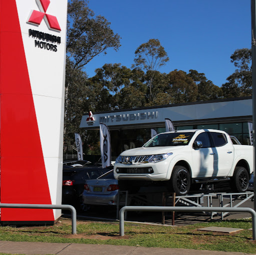 Lander Mitsubishi Blacktown logo