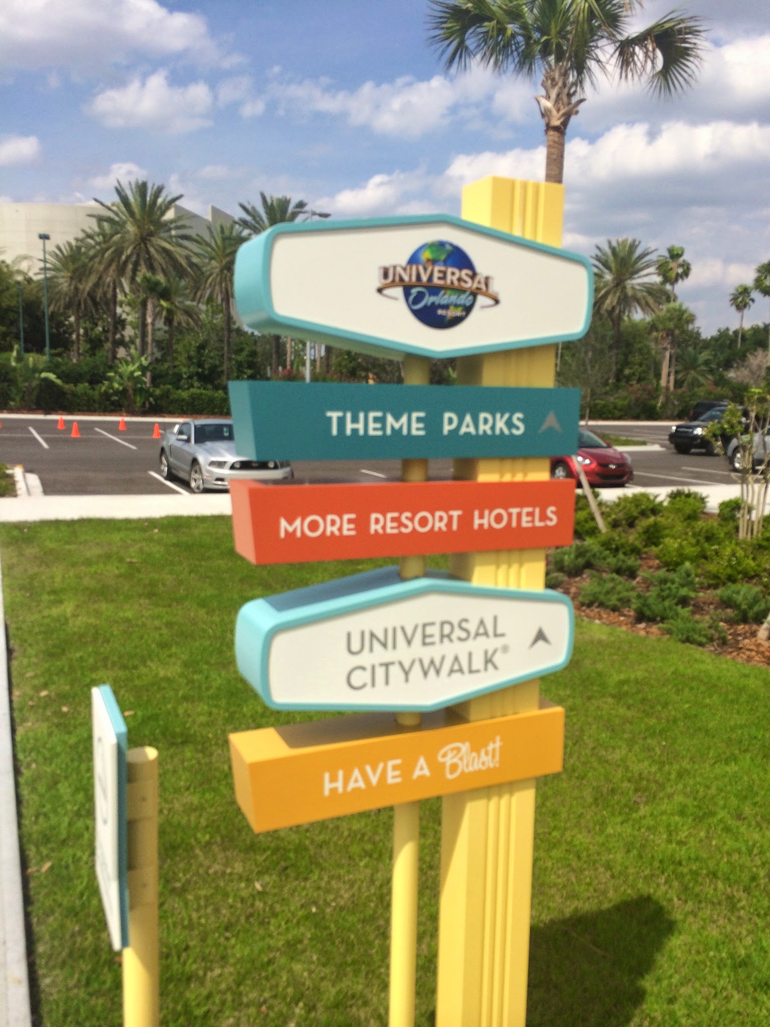 theme park bus stop walkway cabana bay universal orlando-2