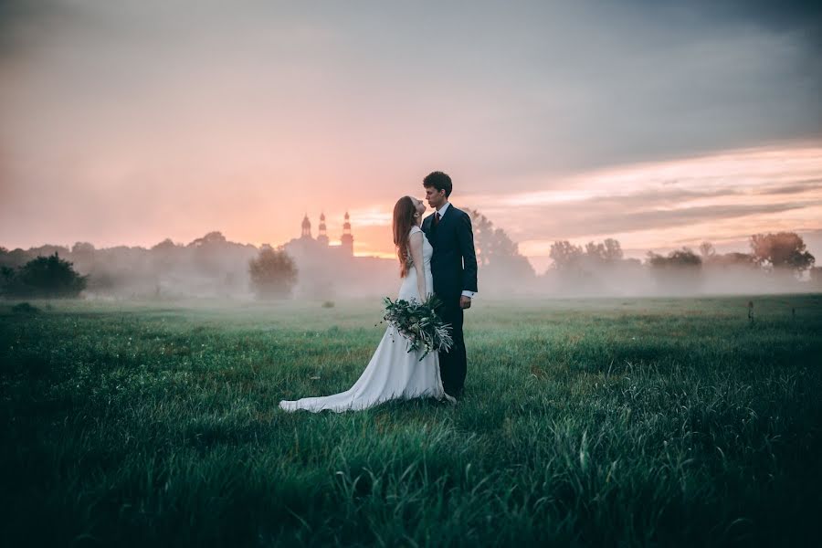 Wedding photographer Pawel Andrzejewski (loveneeds). Photo of 2 October 2018