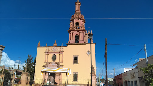 Plaza Principal, Calle Libertad 116, Zona Centro, 20400 Rincón de Romos, Ags., México, Actividades recreativas | AGS