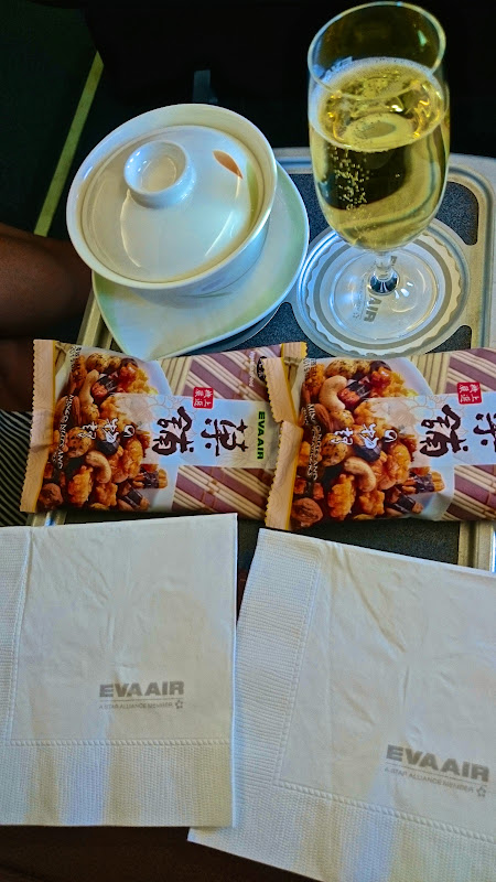 DSC 0668 - REVIEW - EVA Air: Premium Laurel Business Class- Bali Denpasar to Taipei (A330)