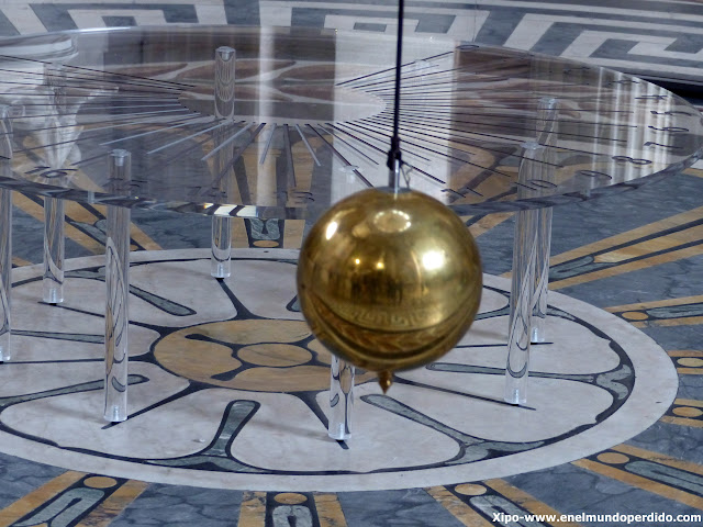 pendulo-panteon-paris.JPG