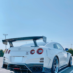 NISSAN GT-R R35