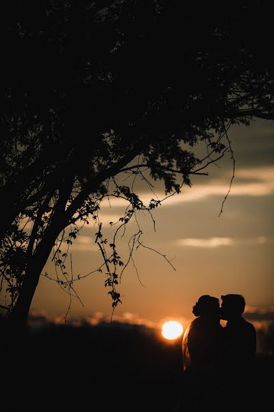 Fotógrafo de casamento Tibor Simon (tiborsimon). Foto de 11 de maio 2017