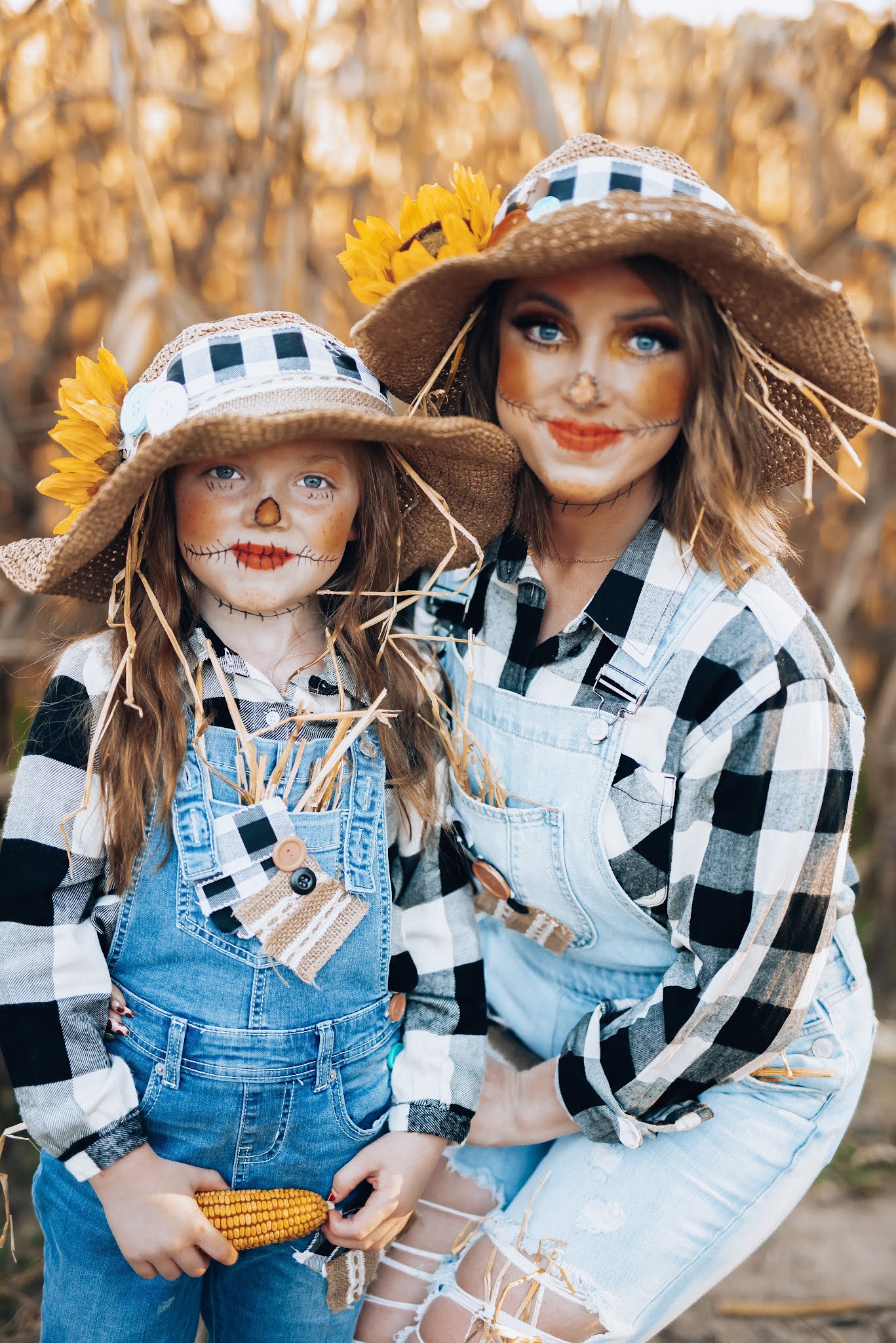 DIY Scarecrow Halloween Costumes - Something Delightful Blog #scarecrow #halloweendiy #lastminutecostume