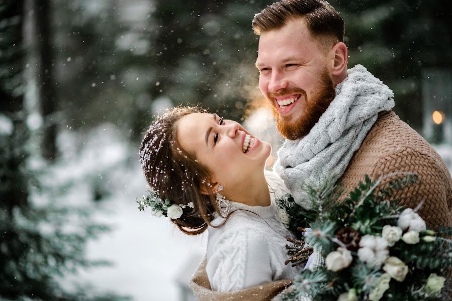 Fotógrafo de casamento Konstantin Tischenko (konstantinmark). Foto de 22 de janeiro 2019