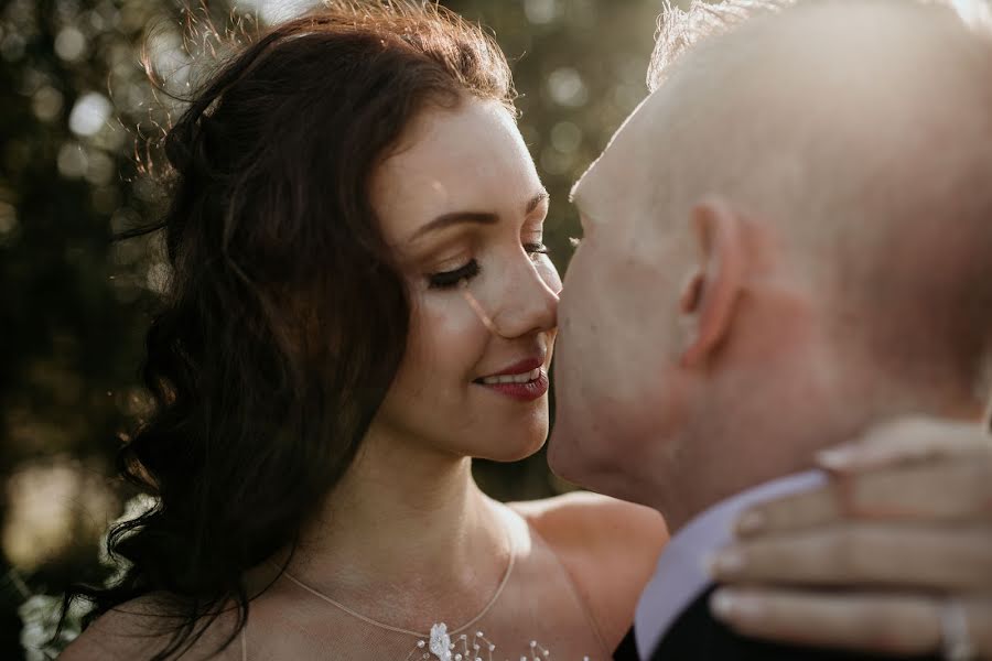婚禮攝影師Elena Popa（elenapopaphoto）。2018 11月24日的照片