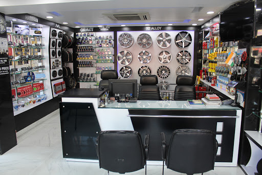 Kohli & Sons, 1, Janapath Shopping Complex, Chakrata Road, Tilak Rd, Bindaal Tirahya, Connaught Place, Dehradun, Uttarakhand 248001, India, Car_Service, state UK