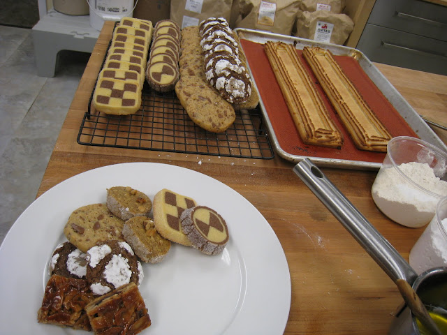 start arranging cookies for display