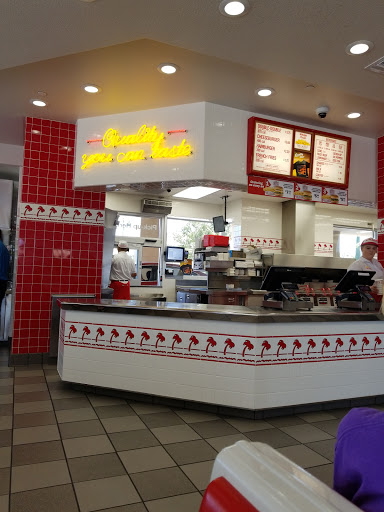 Fast Food Restaurant «In-N-Out Burger», reviews and photos, 850 Groveland Ln, Lincoln, CA 95648, USA