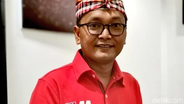 ini Alasan Guntur Romli Unggah Foto Lama Anies-Bima Selfie di Katulampa