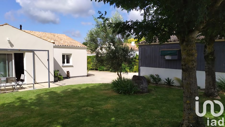 Vente maison 4 pièces 110 m² à Vérines (17540), 364 000 €