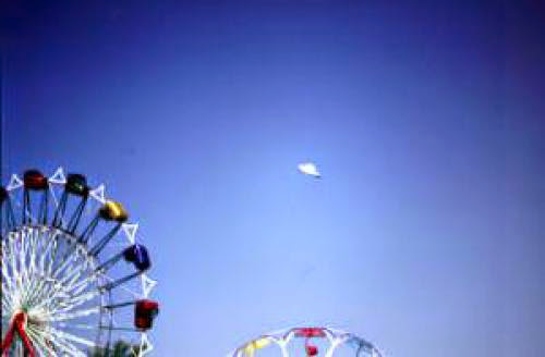 Witness Stands 40 Feet From Slick Metallic Ufo At Goose Bay Afb Labrador