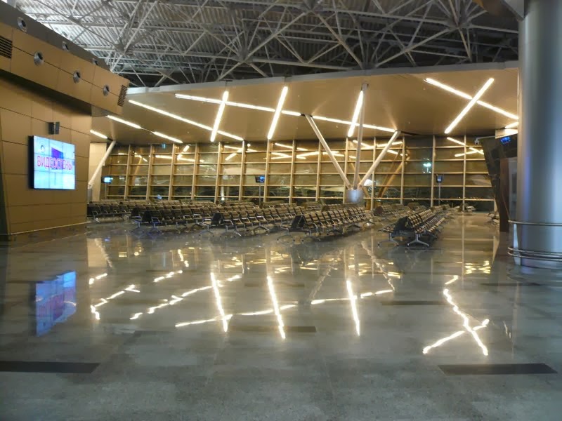 Взгляд сквозь лужу: отражения мира в фотографиях