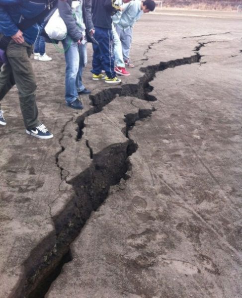 صور تسونامي اليابان Earthquake-in-japan03