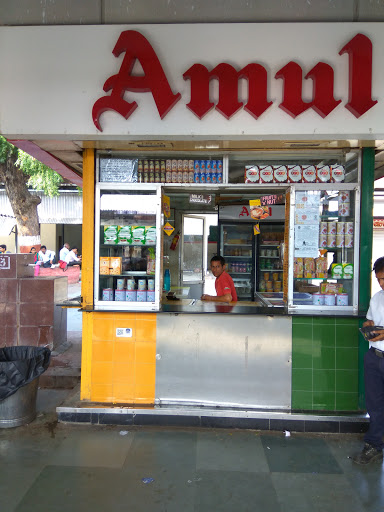 Amul Parlour, Railway Station Rd, Bhavna Colony, Anand, Gujarat 388001, India, Dairy, state GJ