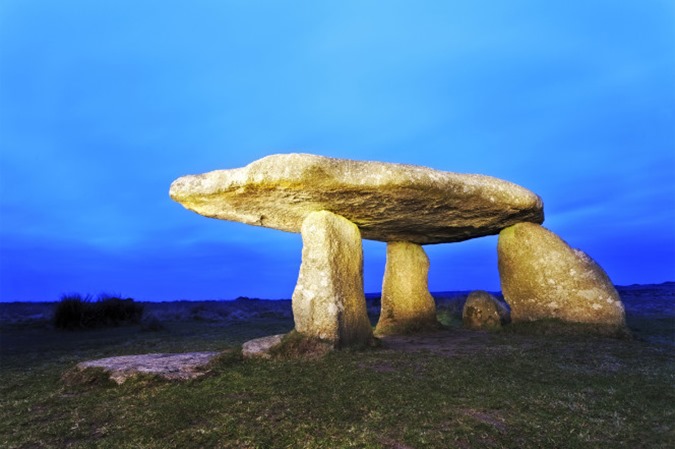 Megalito antigo com mais de 6.000 anos esconde mensagens SECRETAS 2