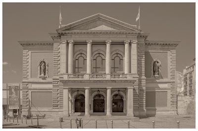 Photos of B&uuml;hnen Halle