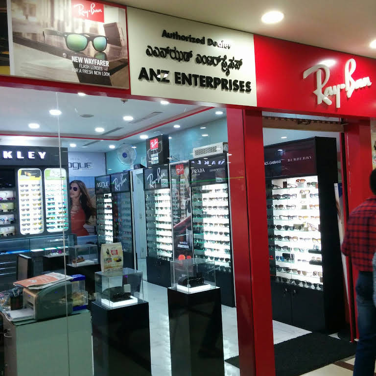 ray ban showroom in forum mall