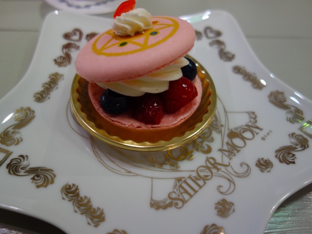 日本 Q-pot cafe 月野兔 生日限定主題 sailor moon 美少女戰士 店內 餐點 Macaron 藝術品
