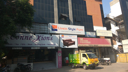 Kodak, SH 113, Velayutham Colony, Saligramam, Chennai, Tamil Nadu 600093, India, Video_shop, state TN