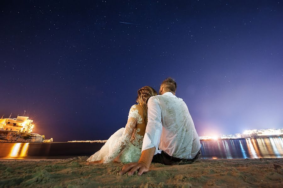 Fotógrafo de casamento Mirko Accogli (mirkoaccogli10). Foto de 18 de outubro 2017