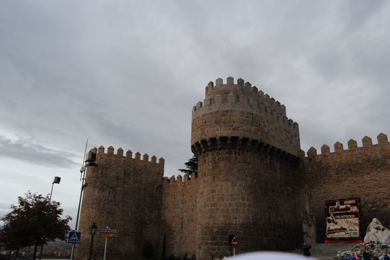 De una escapada a Ávila y Segovia - Blogs de España - 18/10- Ávila: De iglesias y palacios rodeadas por una enorme Muralla (16)