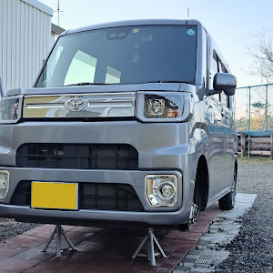 ピクシスメガ LA710A