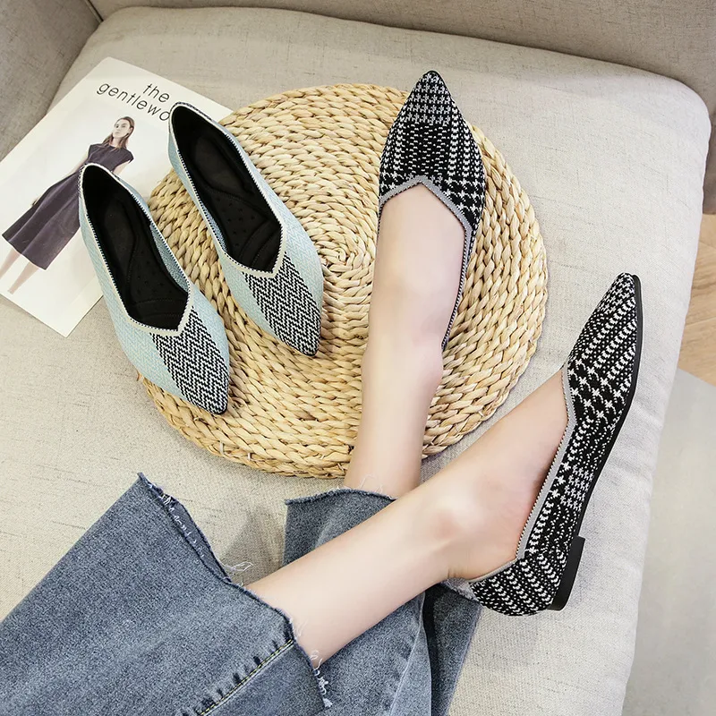 Title 4, Flat Knit Shallow Pointed Mouth Soft Bottom Sho...