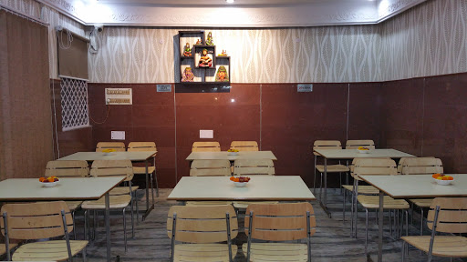 Bhikharam Sweet House - Sweet and Restaurants in Kanpur, 25/1, A, Mall Road, Karachi Khana, Kanpur, Uttar Pradesh 208001, India, Western_Restaurant, state UP