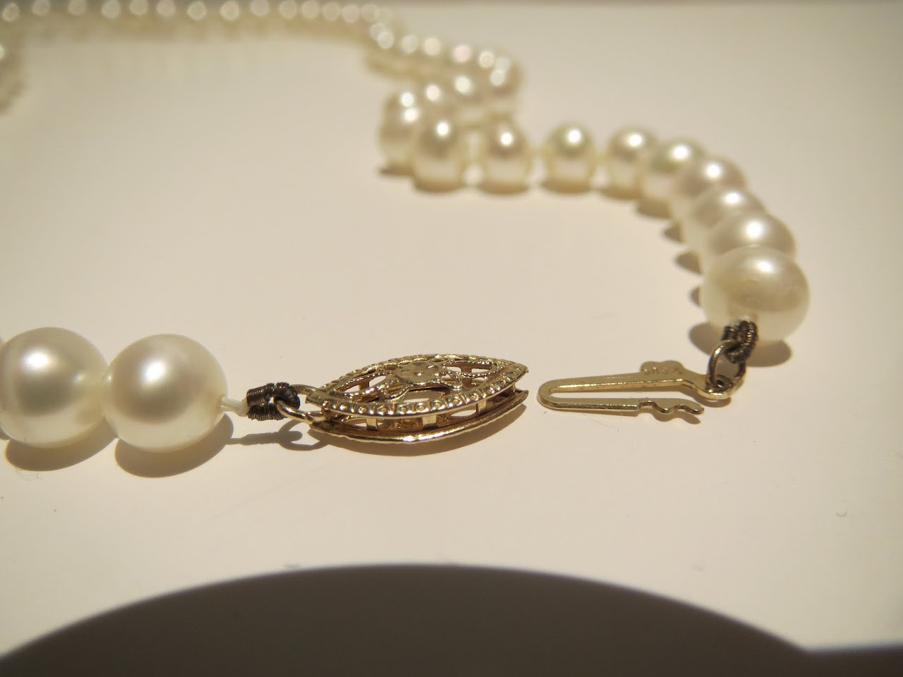 18kt and Faux Pearl Necklace